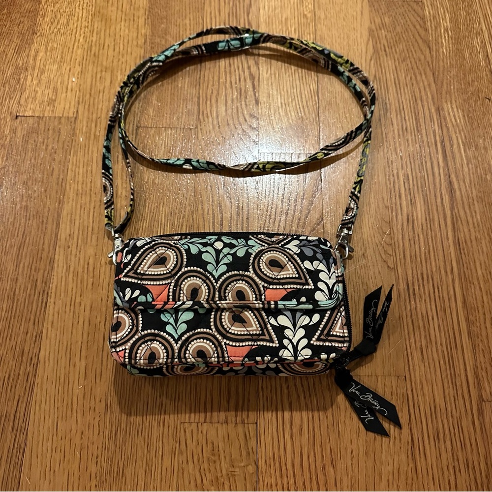 Vera Bradley Sierra fabric print all in one crossbody purse bag wallet like new